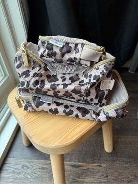 Itzy Ritzy Leopard Print packing cubes